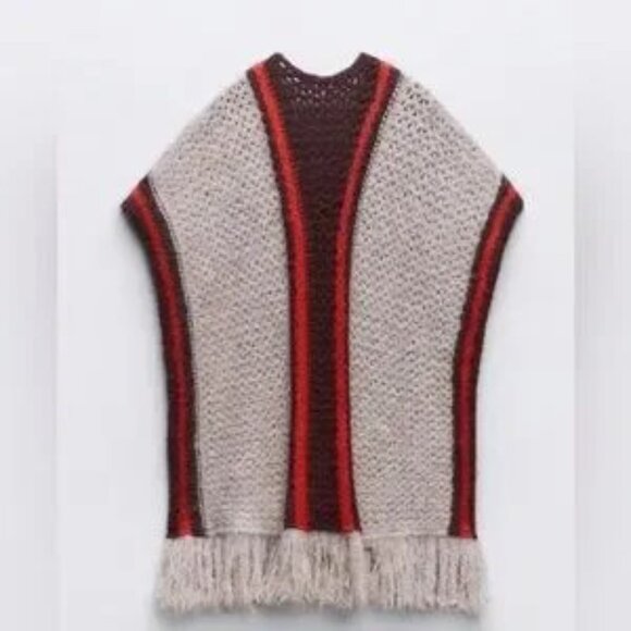 Zara Pop Over Poncho - Picture 2 of 10